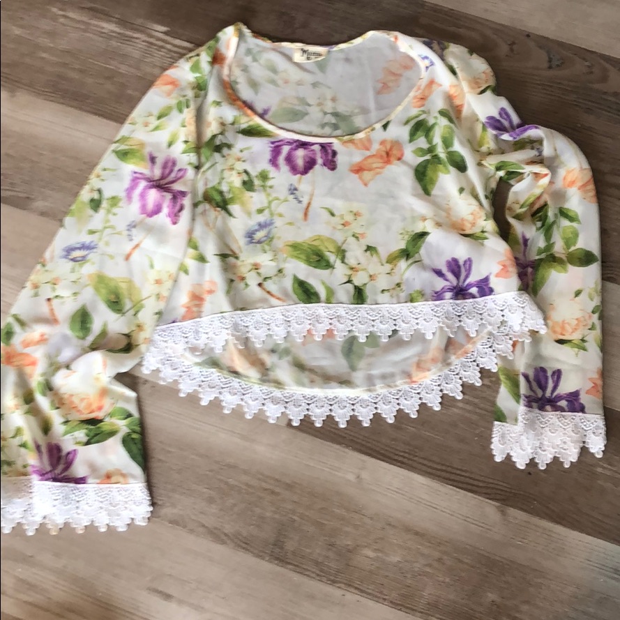 Show Me Your Mumu Crop